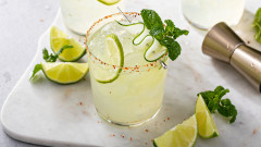 Cucumber Basil Martini - когато няколко необичайни съставки се превърнат в необичайно свеж коктейл