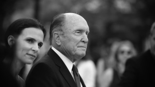 Новината че светът е загубил Робърт Дювал дойде ден след