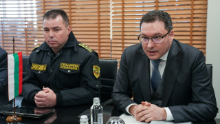 Министърът на вътрешните работи Даниел Митов награди с Почетно отличие на