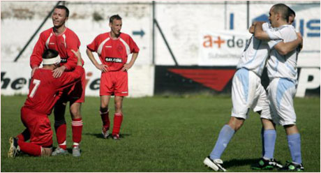 Шеф на футболистите в Италия: Не си признавайте, че сте обратни