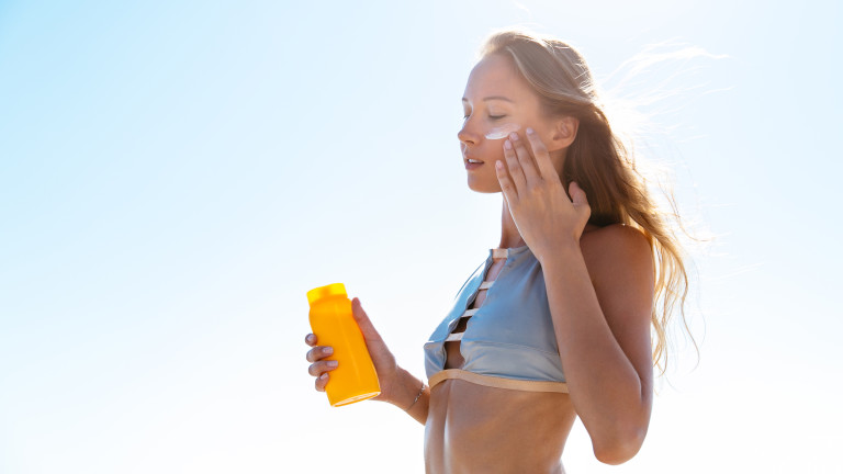 Спира ли слънцезащитният крем производството на витамин D