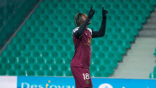 Маурисио Почетино дебютира с равенство 1 1 навън срещу Сент Етиен