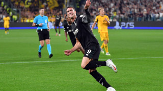 Барселона обмисля да привлече Душан Влахович от Ювентус като потенциален