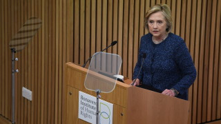 Бившият държавен секретар на САЩ Хилари Клинтън нападна премиера на