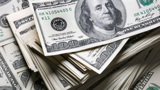 Мнозина дават мило и драго да живеят като Боно Мила