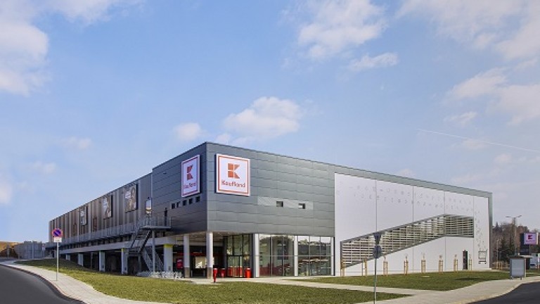 Kaufland купува завод на най-големия производител на мъжка мода в Румъния за €7 милиона