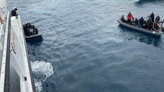 Български граничен кораб спаси 44 бедстващи мигранти край остров Лесбос Това