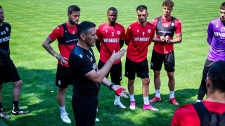 ЦСКА 2 0 Раднички Ниш 45′ Начало на второто