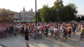 В Бяла излязоха на протест срещу намалената присъда за убийството