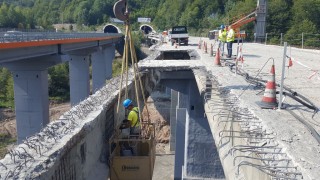 С над 143 млн лева се ремонтират 17 виадукта на