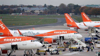 Британската нискобюджетна самолетна компания easyJet приземи всичките си 344 самолета