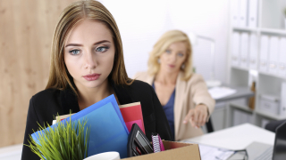 Безработни които започнат работа отдалечена от дома им на повече