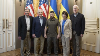 Зеленски се срещна с американски сенатори