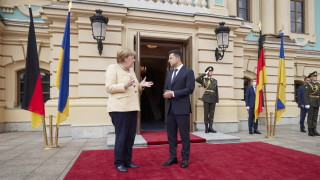Русия скастри Меркел за коментарите ѝ в Киев относно конфликта в Украйна