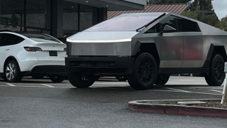 Четири години след официалното си представяне Tesla Cybertruck най сетне излезе