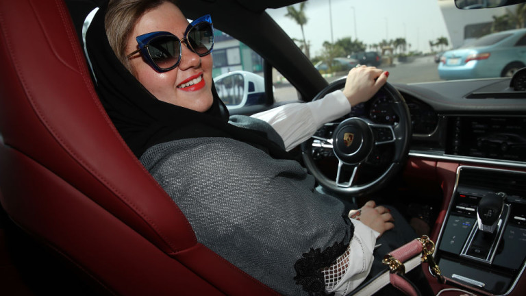 $90 милиарда: Причината Саудитска Арабия да разреши на жените да шофират