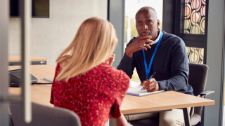 Великобритания регистрира най голямото си увеличение на чуждестранните работници от началото