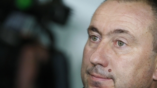 Треньорът на Славия Прага Ярослав Шилхави ще бъде отстранен