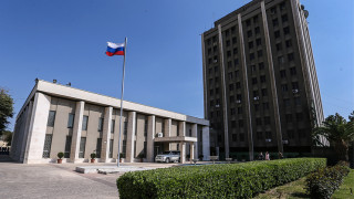 Обстреляха сградата на руското посолство в Дамаск с миномет Повредена