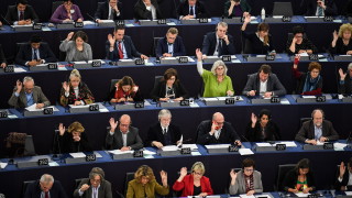 Президентът отказа Иван Гешев да е главен прокурор; Механизмът за наблюдение спира, но мониторингът продължава  вила