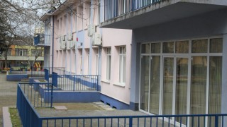 Министрите от служебния кабинет решиха че училища и детски градини