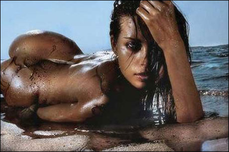 Роналдиньо отрече секса с Александра Паресан