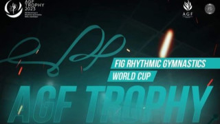 Националните състезателки Стилияна Николова Ева Брезалиева и ансамбъл жени в състав