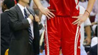 Хюстън уволни треньора си Джеф Ван Гънди