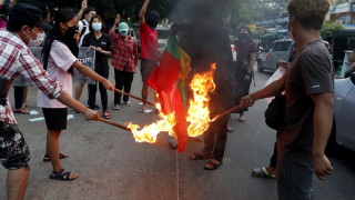 Бунтовници от етническите малцинства в Мианмар извършиха нови атаки срещу постове