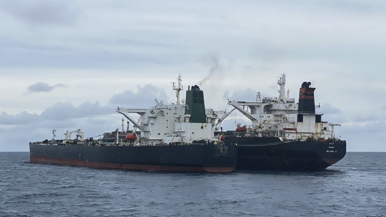 Два танкера, сингапурският кораб за втечнен природен газ BW Lesmes и