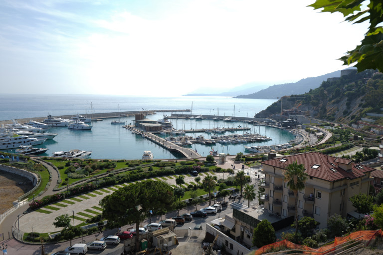 Яхтеното пристанище на Вентимиля