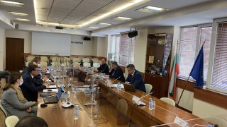 От Комисията за енергийно и водно регулиране КЕВР прекратиха