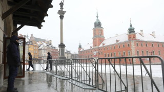 Загинал и ранени при нападение в църква във Варшава 