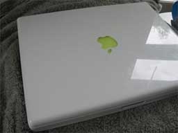 Apple се отказва от твърдите дискове