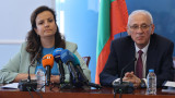 Бившият шеф на компанията за Националната детска болница твърди, че е отстранен незаконно
