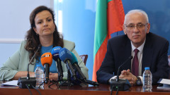 Бившият шеф на компанията за Националната детска болница твърди, че е отстранен незаконно