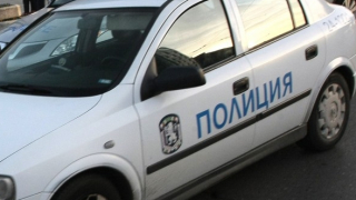 Заради забрадки набиха две момичета пред столичен магазин