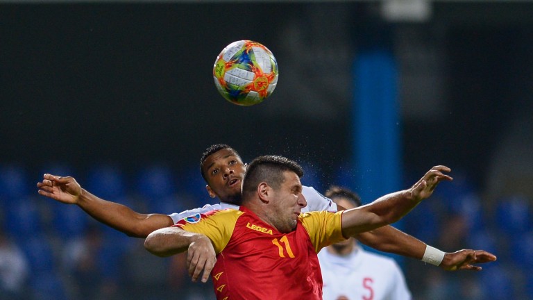 Защитникът Георги Пашов направи официален дебют за националния отбор. Десният