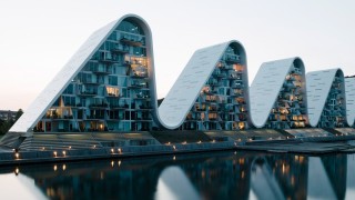 На гребена на вълната