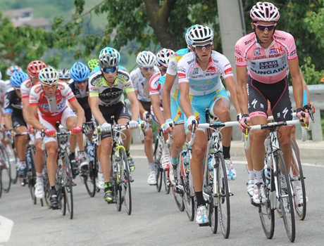 Контадор увеличи преднината си след 12-ия етап на Джирото
