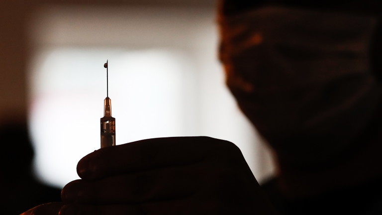 Аржентина получи 864 000 дози от ваксината срещу коронавирус на