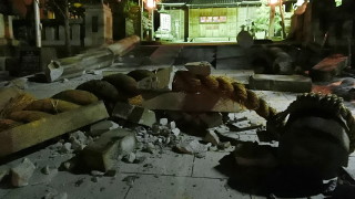 Цунами удари Япония след мощно земетресение