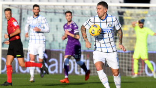 Защитникът Александър Коларов обяви че прекратява своята професионална кариера 36 годишният