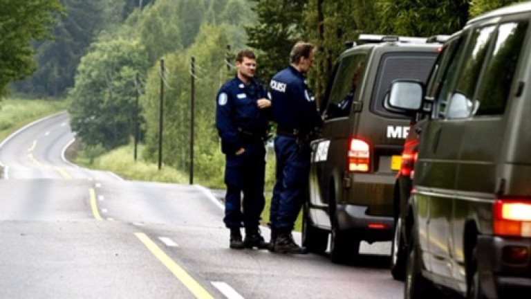 Снайперист уби политик и двама журналисти във финландски град