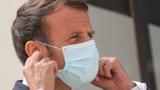 Президентът на Франция Еманюел Макрон заяви че подкрепя задължително носене