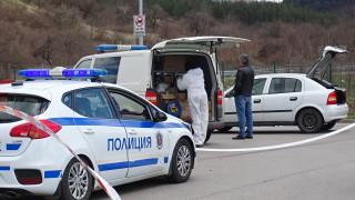 Въоръжени ограбиха инкасо кола на АМ "Струма"