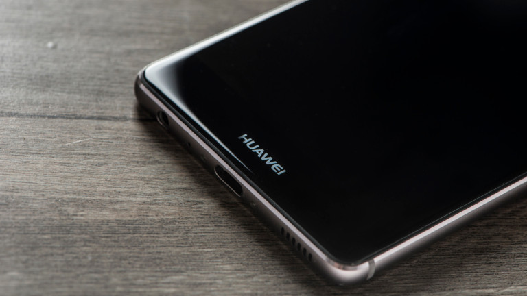 Huawei пуска телефон за Свети Валентин  