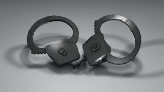 Откриха арестанта беглец в помещение в блок в Бургас