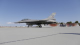ВВС на Гърция получи десети модернизиран изтребител F-16 Viper