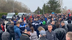 Протест срещу ръководството на БФС затвори възлови пътища в София